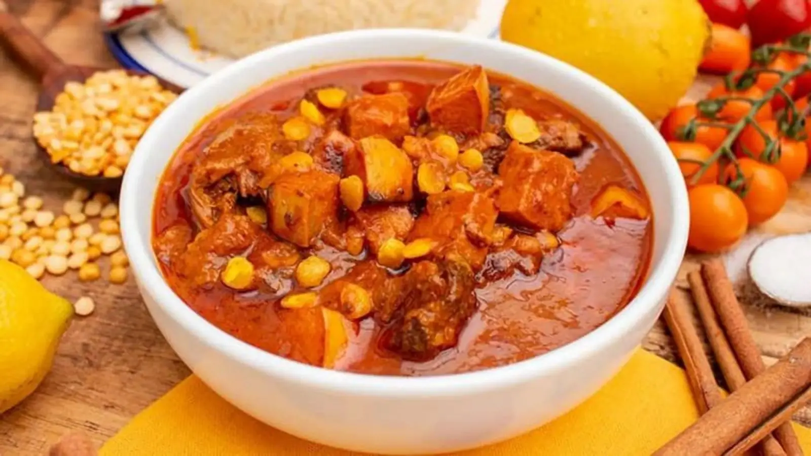 طرز تهیه خورش به آلو کرمانی مجلسی؛ خورشی ملس و خوش عطر برای مهمانی ها