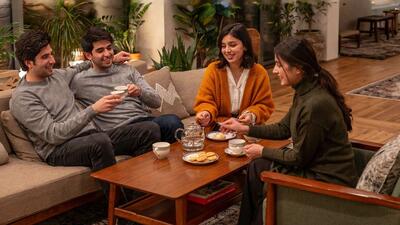  چیل کن یعنی چه؟ معنی اصطلاح چیل کردن در میان نسل جدید