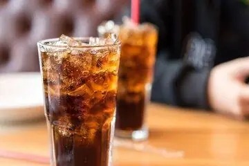 این نوشیدنیهای پرطرفدار قاتل متابولیسم و گوارش بدن هستند