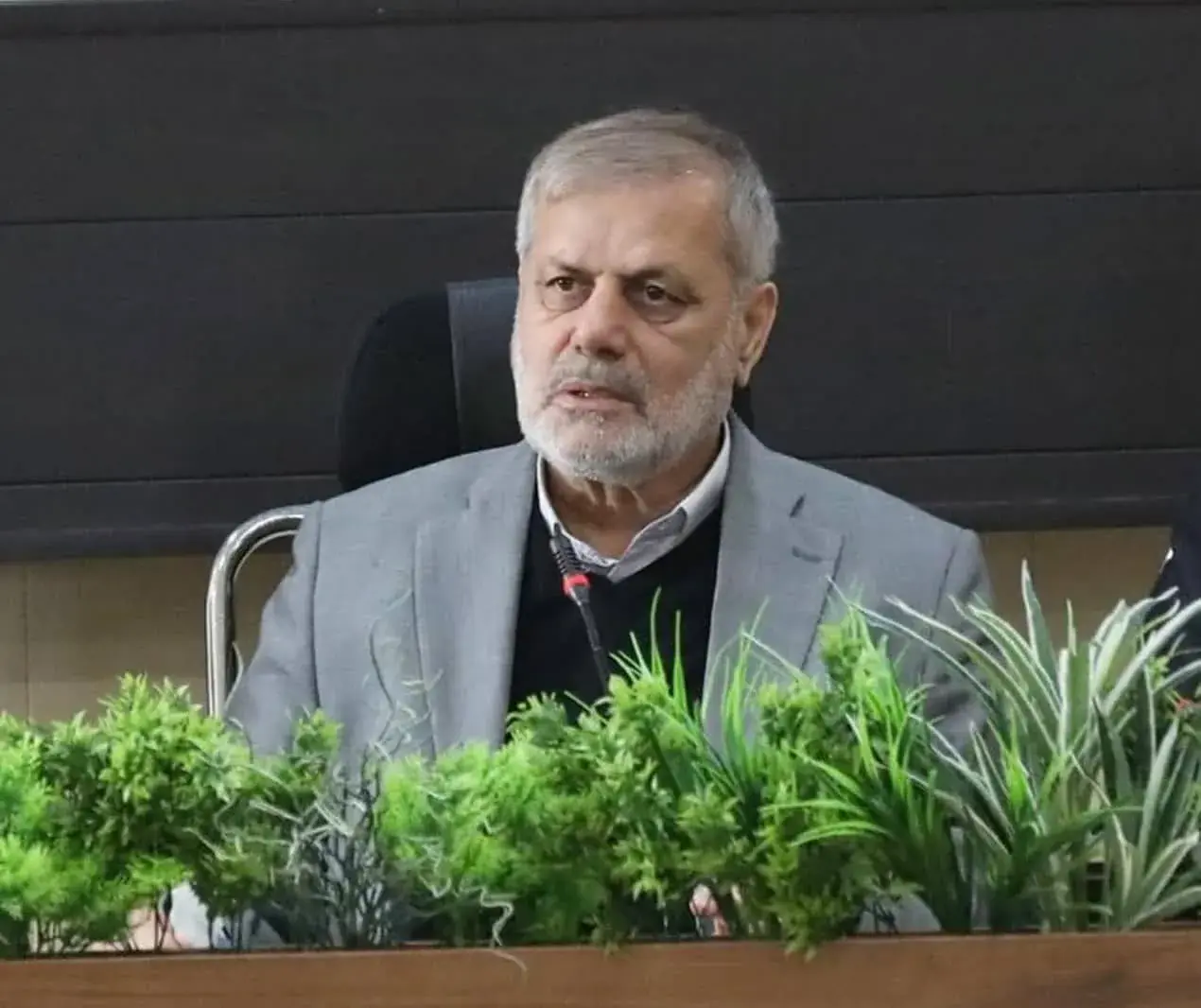 حیات مقدم، نماینده مجلس: شرط اجتهاد برای وزیر اطلاعات باید بازنگری شود/ این شرط در قانون اساسی نیامده اما در قانون سال ۶۲ مطرح شده / این محدودیت دامنه انتخاب مدیران توانمند را کاهش میدهد و ممکن است مانع استفاده از ظرفیت کارشناسان متخصص و غیرروحانی شود