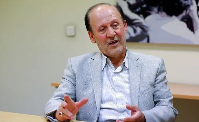 ساداتیان: در آمریکا معتقدند تفاهمنامهای که ترامپ امضا کرد ۹۰ درصد به نفع ایران بوده