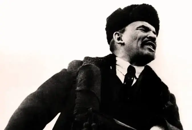  لنین هدف گلوله قرار گرفت؛ ۷ شهریور ۱۲۹۷