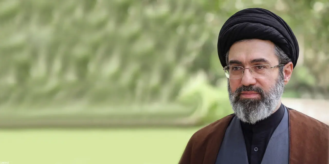 رهبر انقلاب: هر کاری که به تفرقه بین مسلمانان بینجامد مقصود دشمن را سامان داده است | دشمن بهدنبال پارهپاره شدن امّت اسلام است
