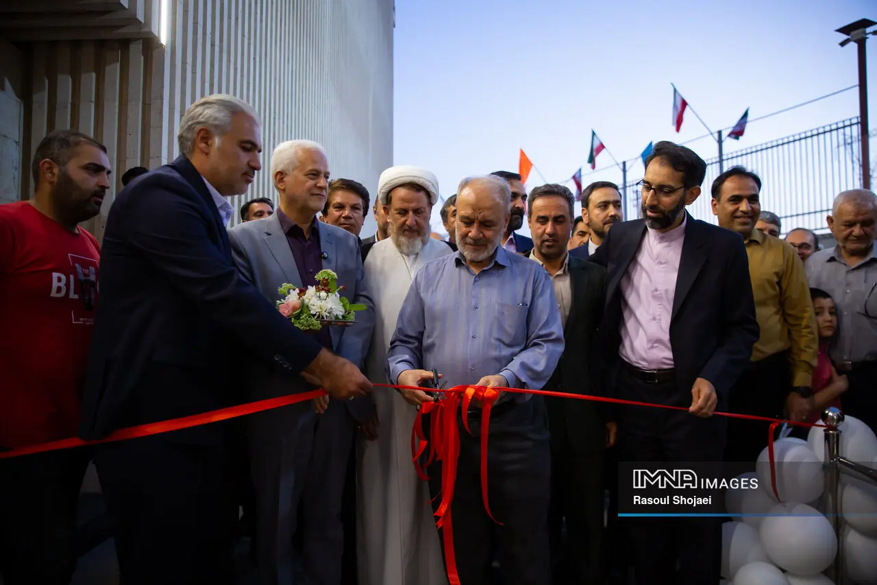  افتتاح هفدهمین بازار روز کوثر اصفهان