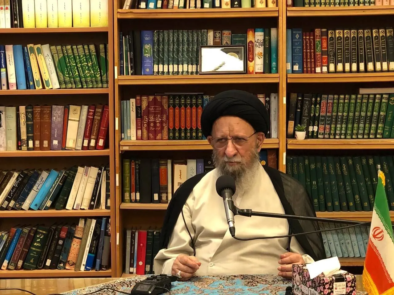 قدردانی آیتالله نورمفیدی از رهنمودهای رهبر انقلاب درباره ایران قوی