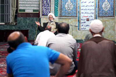 امام جمعه کرمانشاه: ولادت پیامبر اعظم (ص) آغاز فروپاشی ارکان استبداد و شرک بود