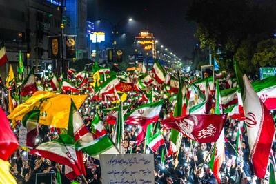 فیلم ا تجمع شبانه تداوم راه شهیدان