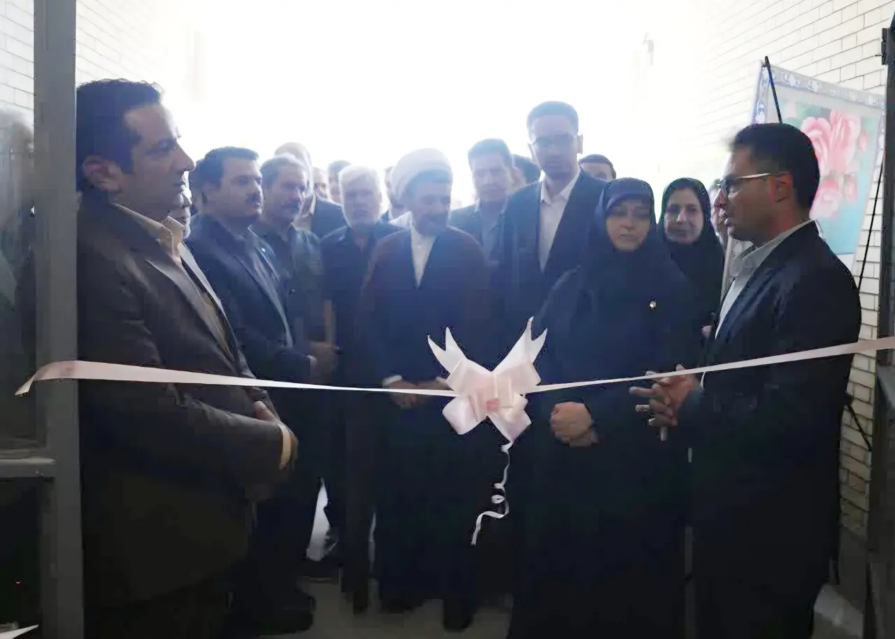 بهرهبرداری از دبیرستان دخترانه ۶ کلاسه در راور و کلنگزنی سالن ورزشی