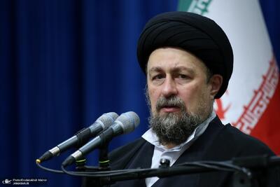 آیتالله سید حسن خمینی: اگر قرار است اجتماع ما اسلامی باشد، باید رحمت بیشتری در آن باشد، بیشتر به هم توجه کنیم
