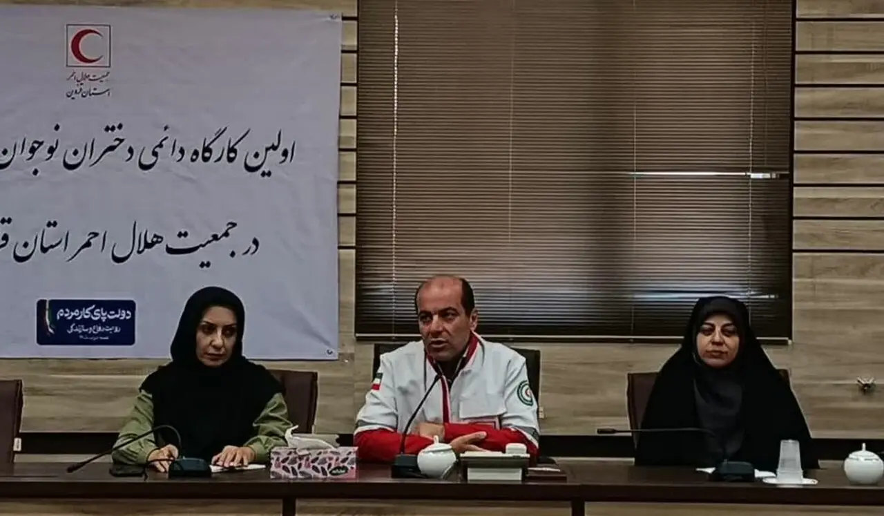 مطالبات دختران را مستقیم میشنویم