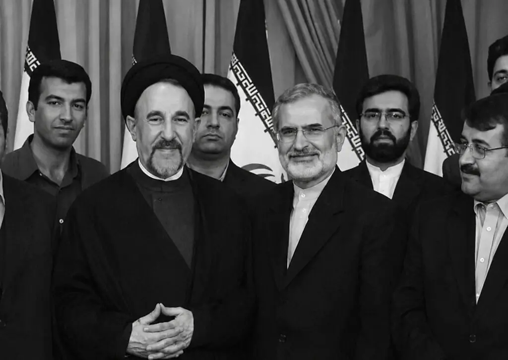 خاطرات هاشمی: آقای سولانا در مورد عواقب امضا نکردن پروتکل الحاقی با گستاخی به آقایان خاتمی و کمال خرازی هشدار داده