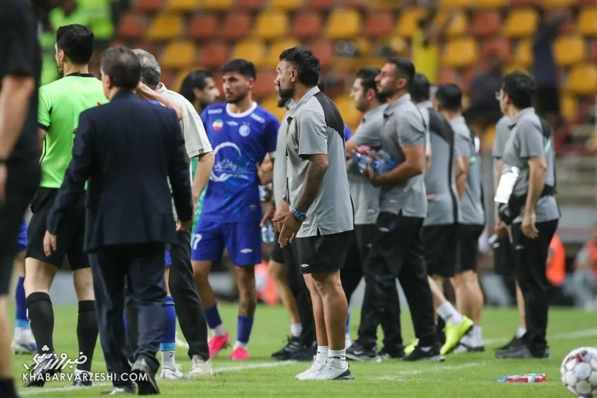 حمله مدیر استقلال به فدراسیون فوتبال: فقط بلدید بازیها را بدون تماشاگر کنید/ وقتی تماشاگران ما را کتک زدند، شما کجا بودید؟