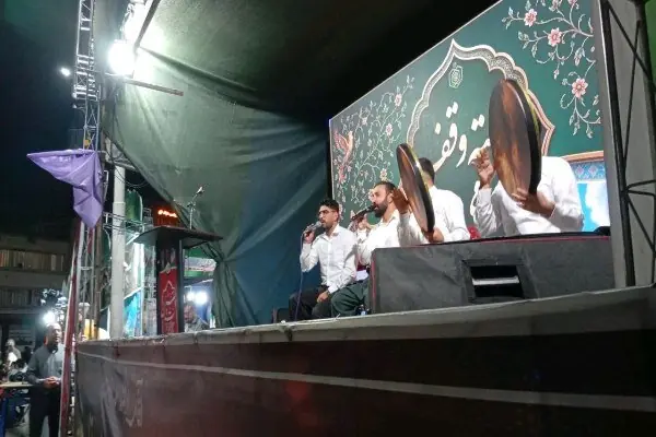  طنین نوای دف در شب میلاد پیامبر رحمت در سنندج