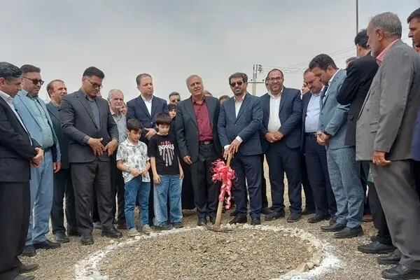آغاز عملیات اجرایی شهرک گلخانهای «بهراز» اسدآباد