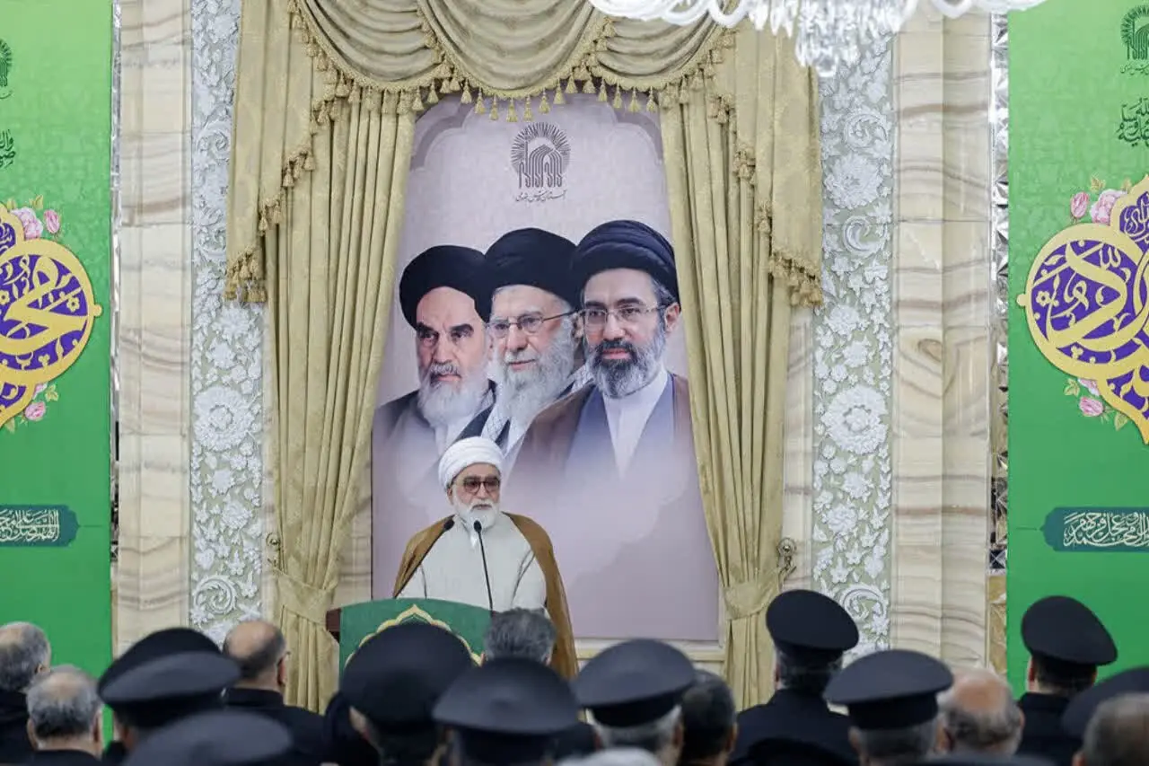 سیره پیامبر اکرم(ص) الگوی خدمت خادمان رضوی به زائران است
