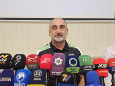  عبدی: خودزنی می‌کنیم؛ سازمان لیگ تیم امید را مقابل باشگاه‌ها قرار داد/ با ۵ نفر نهایتاً می‌توانیم گرگم به هوا بازی کنیم - پارس فوتبال