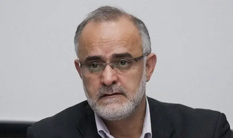  محمدنبی: باشگاه‌ها و بازیکنانی که با تیم ملی امید همکاری نکنند به کمیته انضباطی احضار خواهند شد - پارس فوتبال