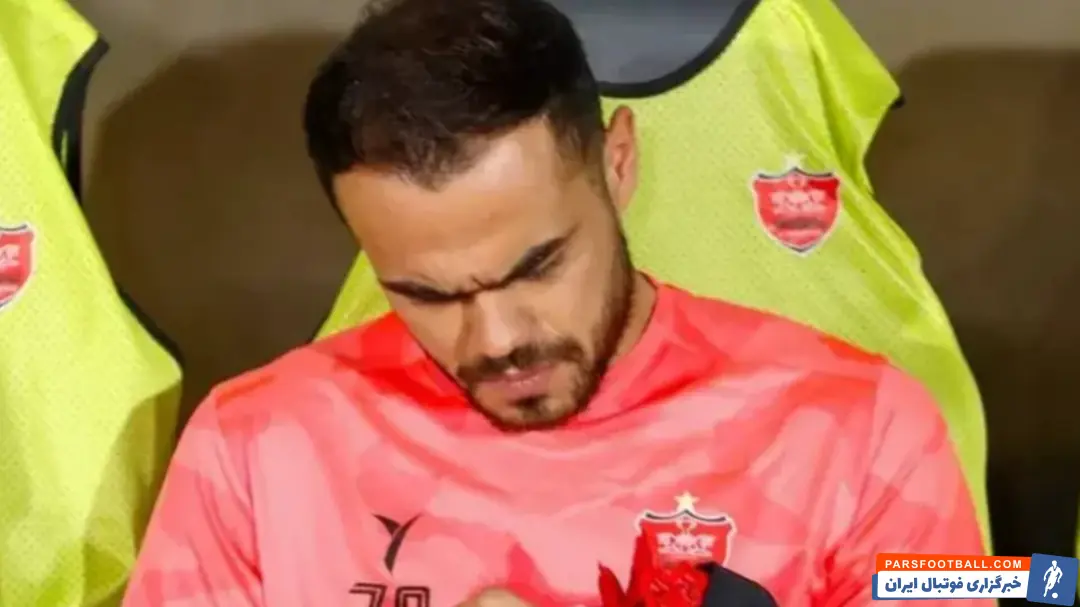  کلیپ ؛ تشویق شدید اوستون اورونوف توسط هواداران پرسپولیس در دیدار با ملوان