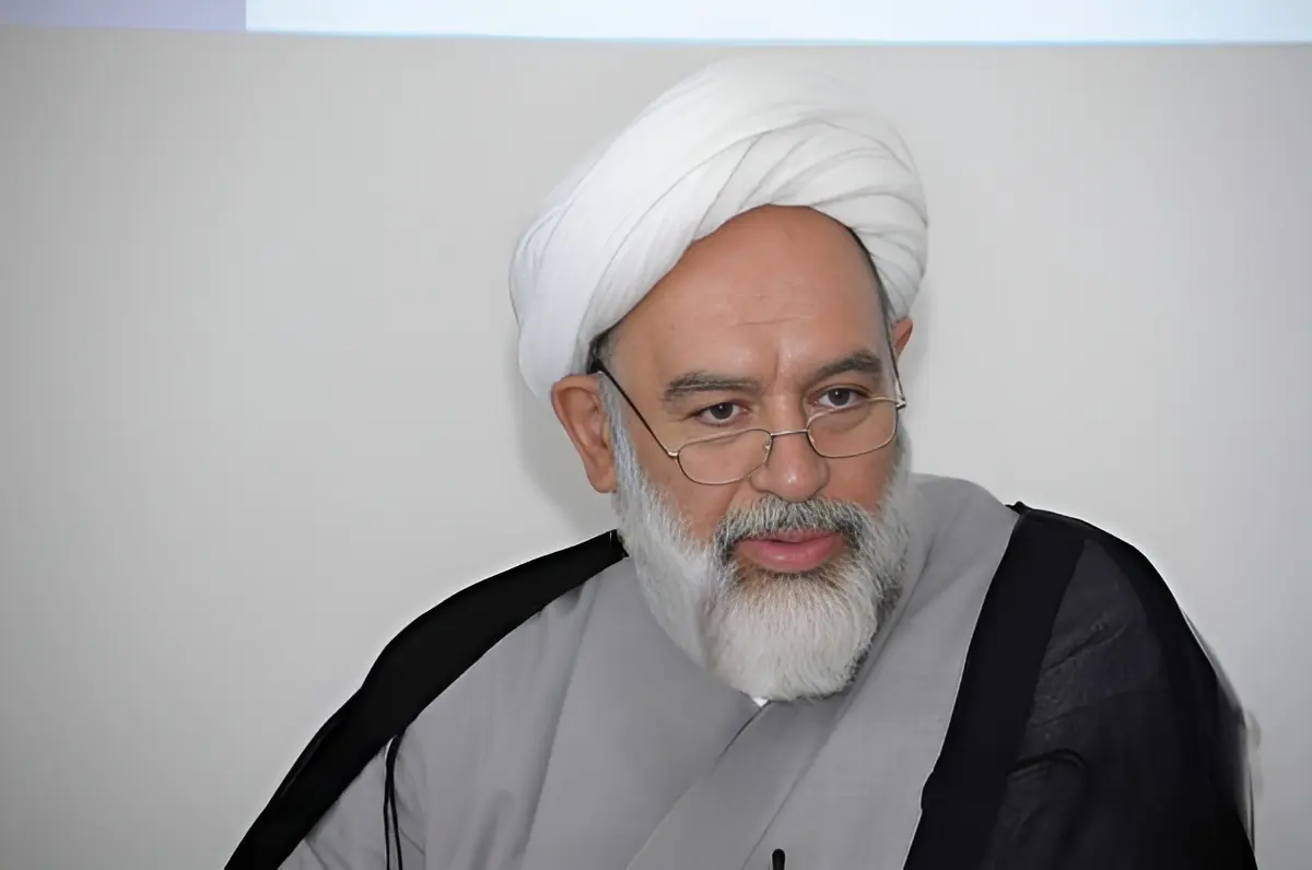 آیت الله قاضی زاده در گفت و گو با شفقنا: «رحمت» کلید فهم شخصیت پیامبر اسلام(ص) است/ جلوه رحمانی پیامبر(ص) حتی در برابر کفار بر غضب غالب بود/ مجازات و برخورد بازدارنده را نمیتوان جلوه عمومی اسلام دانست/ حتی برخورد سخت پیامبر(ص) را باید در چارچوب رحمت فهم کرد