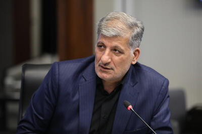 گودرزوند چگینی: تهاتر کالا با کشورهای همسایه میتواند به «اسقاط تدریجی دلار» کمک کند
