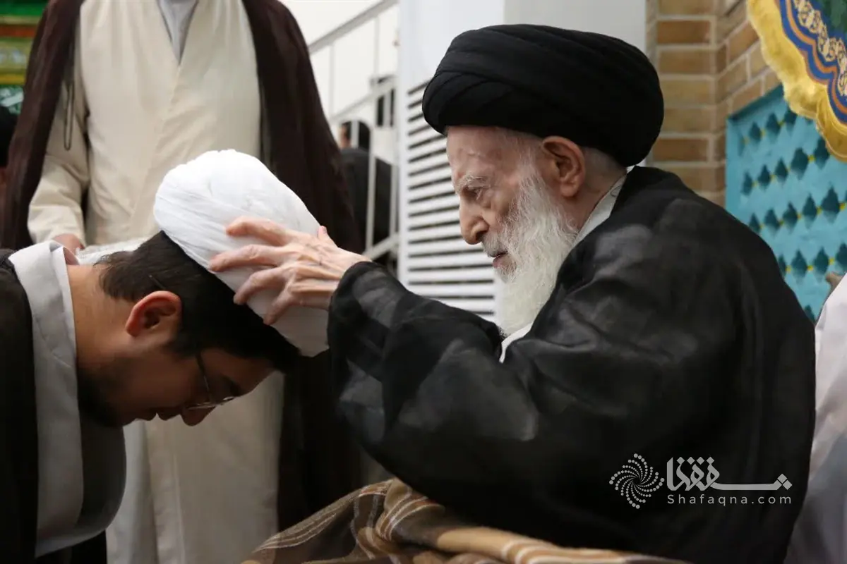 تصاویر: مراسم عمامهگذاری با حضور حضرت آیت الله شبیری زنجانی