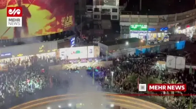  تصاویری از نورافشانی جشن میلاد پیامبر در میدان انقلاب