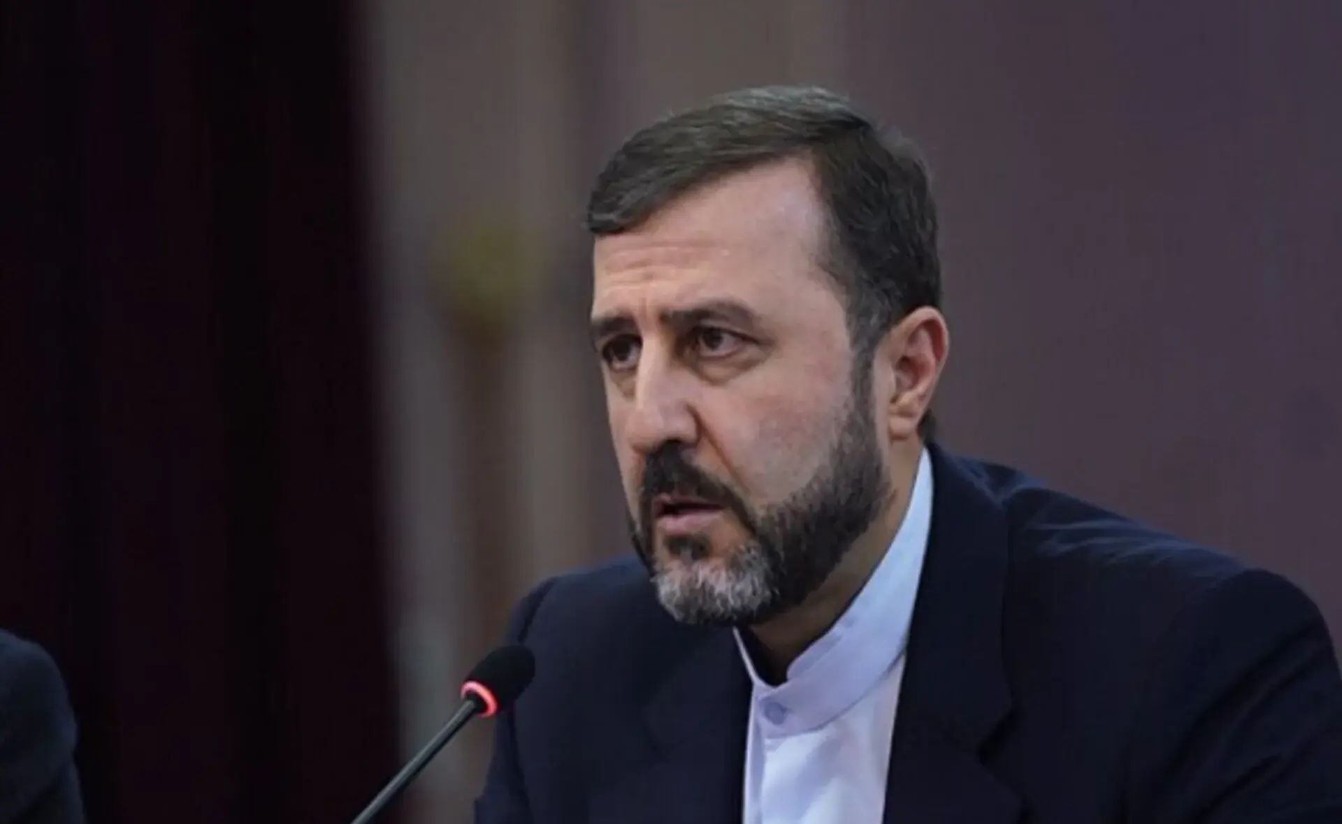غریبآبادی: ایران آماده حرکت در مسیر تقویت وحدت و همکاری با کشورهای اسلامی است + فیلم