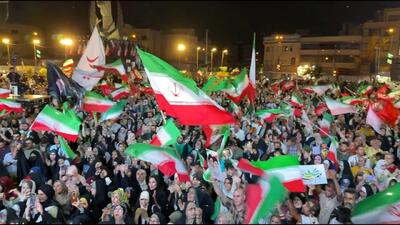 کودکان پای کار ایران در میدان انقلاب + فیلم