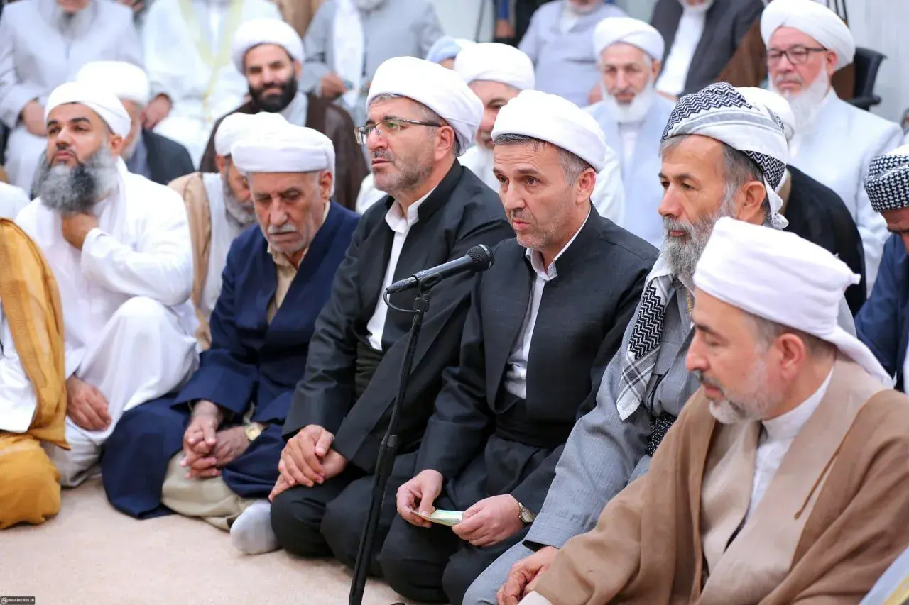امام شهید بیشتر خود از اهل سنت مداح حقوق، اهل سنت بودند/ آقا نسخه شفابخش جهان اسلام را «امت واحده» میدانست+فیلم