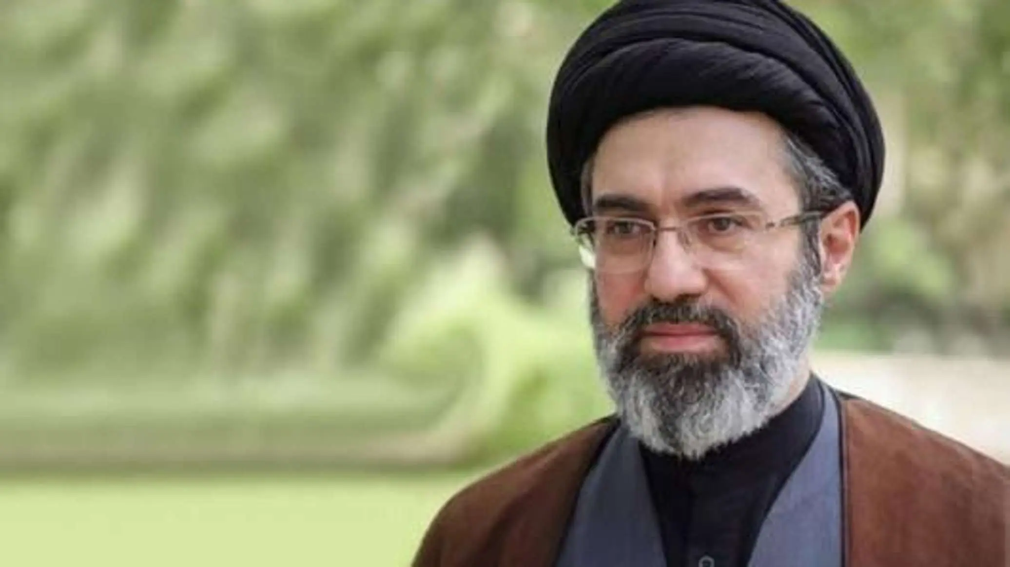  رهبر ایران: حاکمان مسلمان باید دشمن واقعی خود را بشناسند و با نقشههای آنها مقابله کنند