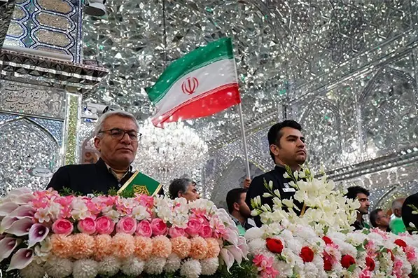 شاهچراغ (ع) غرق در نور میلاد نبوی شد - تسنیم