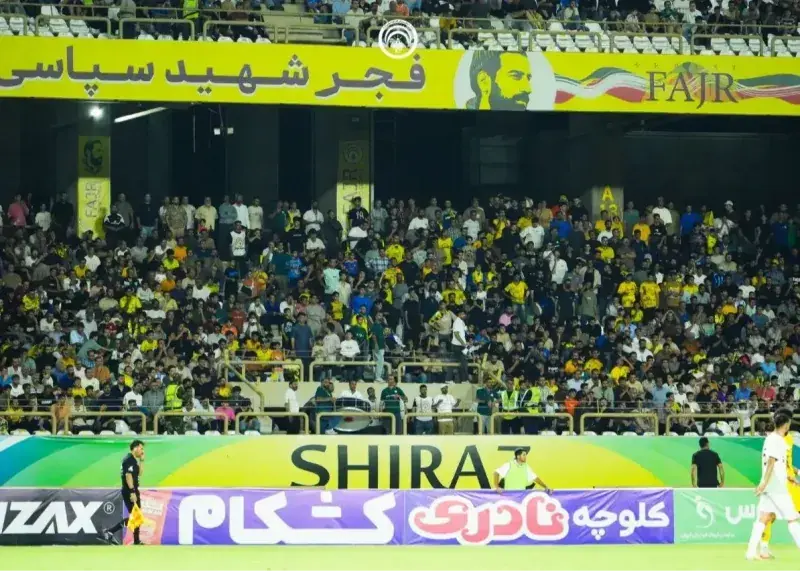  همه عصبانی ورزشگاه شیراز را ترک کردند!