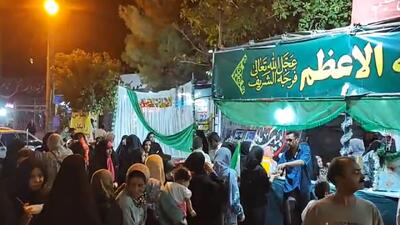 نمایی از تنها موکب پذیرایی مردمی در کاشمر به مناسبت ۱۷ ربیع الاول