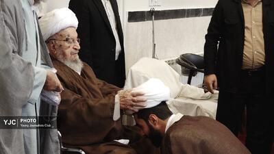 عمامهگذاری طلاب جوان در قم همزمان با میلاد پیامبر مهر و رحمت(ص)