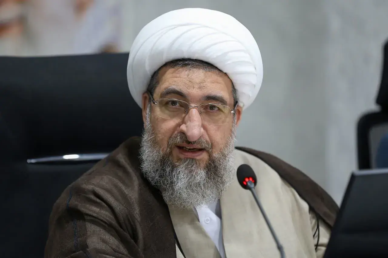 تأکید امامجمعه تبریز بر صیانت از جمهوریت و وحدت ملی