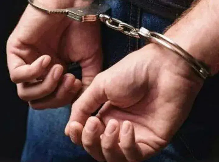  کلاهبرداری ۲۲۰ میلیارد ریالی با جعل عناوین دولتی در تبریز