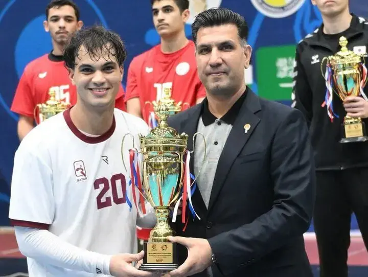 ملیپوش نوجوان هندبال ایران بهترین گوش راست آسیا شد