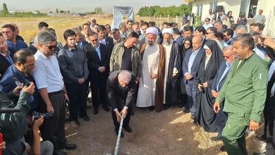کلنگ نخستین هتل ۵ ستاره الموت بر زمین زده شد