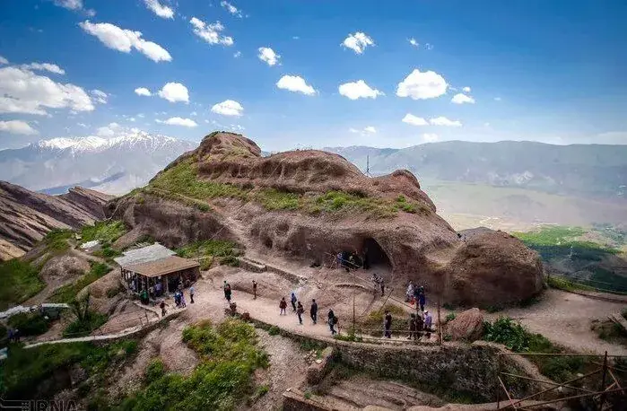  دژ الموت میزبان وزیر میراث فرهنگی