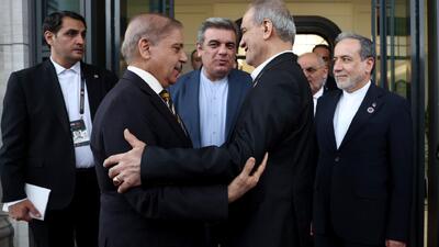 از توافق تا پیمان مکه؛ پزشکیان با شهباز شریف دیدار کرد