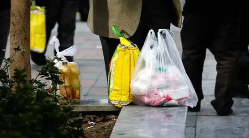  چراغ سبز دولت به بازنگری دستمزد کارگران در سال ۱۴۰۵