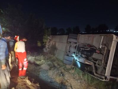  واژگونی اتوبوس در اصفهان با ۶ مصدوم