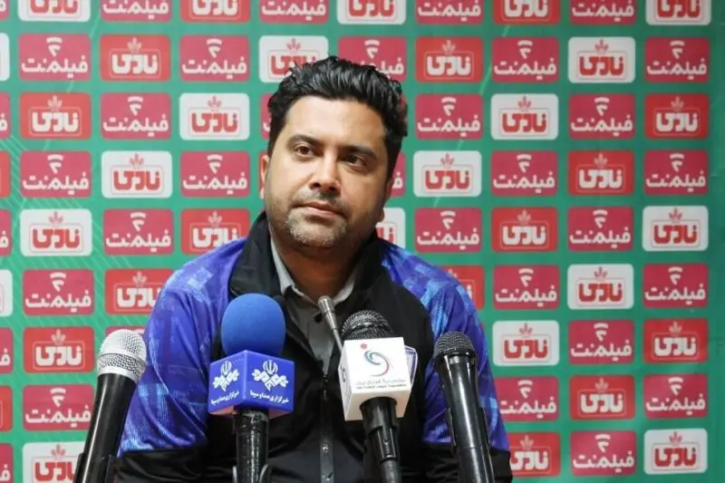 واکنش اخباری به برکناری ممبینی: به ما تذکر دادهاند که فقط در مورد بازی صحبت کنیم!