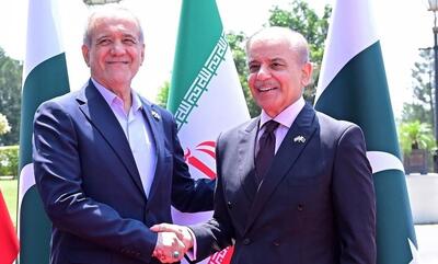  دعوت پزشکیان از شهباز شریف برای سفر به تهران/تاکید پاکستان بر خویشتنداری و تعامل دیپلماتیک - همدلی