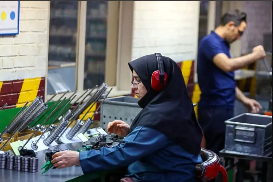  نگاهی به معافیت مالیاتی مزایای رفاهی کارگران
