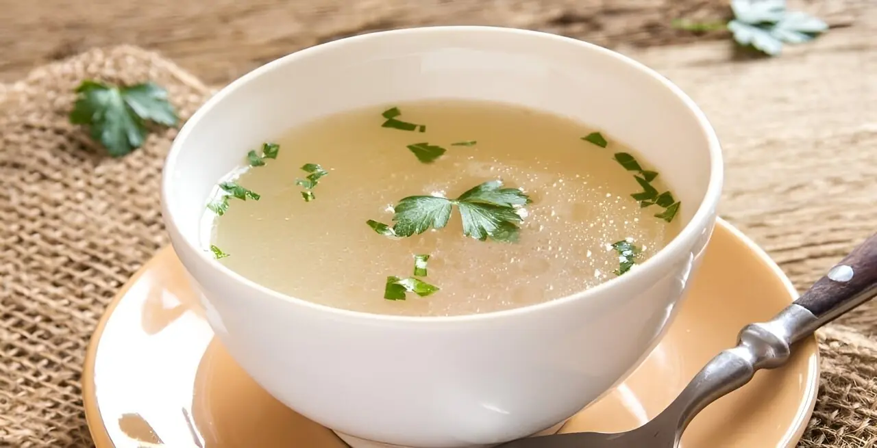  بهترین نوشیدنی صبحگاهی برای کمک به دفع مدفوع؛ غیر از قهوه + یک ترفند ساده برای دفع راحت‌تر