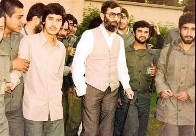  لحظاتی از زندگی رهبر شهید در سال های تبعید به ایرانشهر | ببینید