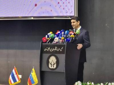 شرکتهای ایرانی در حوزه هوش مصنوعی ظرفیت بسزایی دارند/ پایداری ارتباطات با وجود آسیب به سایتها