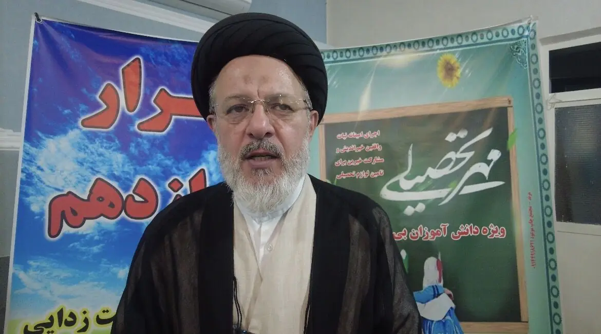 فیلم| توزیع چهار هزار بسته آموزشی میان دانشآموزان نیازمند آذربایجان شرقی
