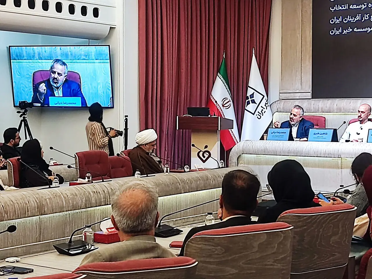 جامعه ایران محدود به چندصد مدیر خطاکار نیست؛ سرشار از انسانهای بزرگ است